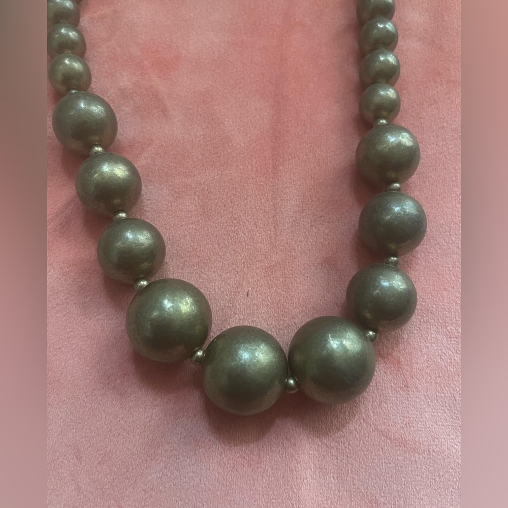 Beaded necklace